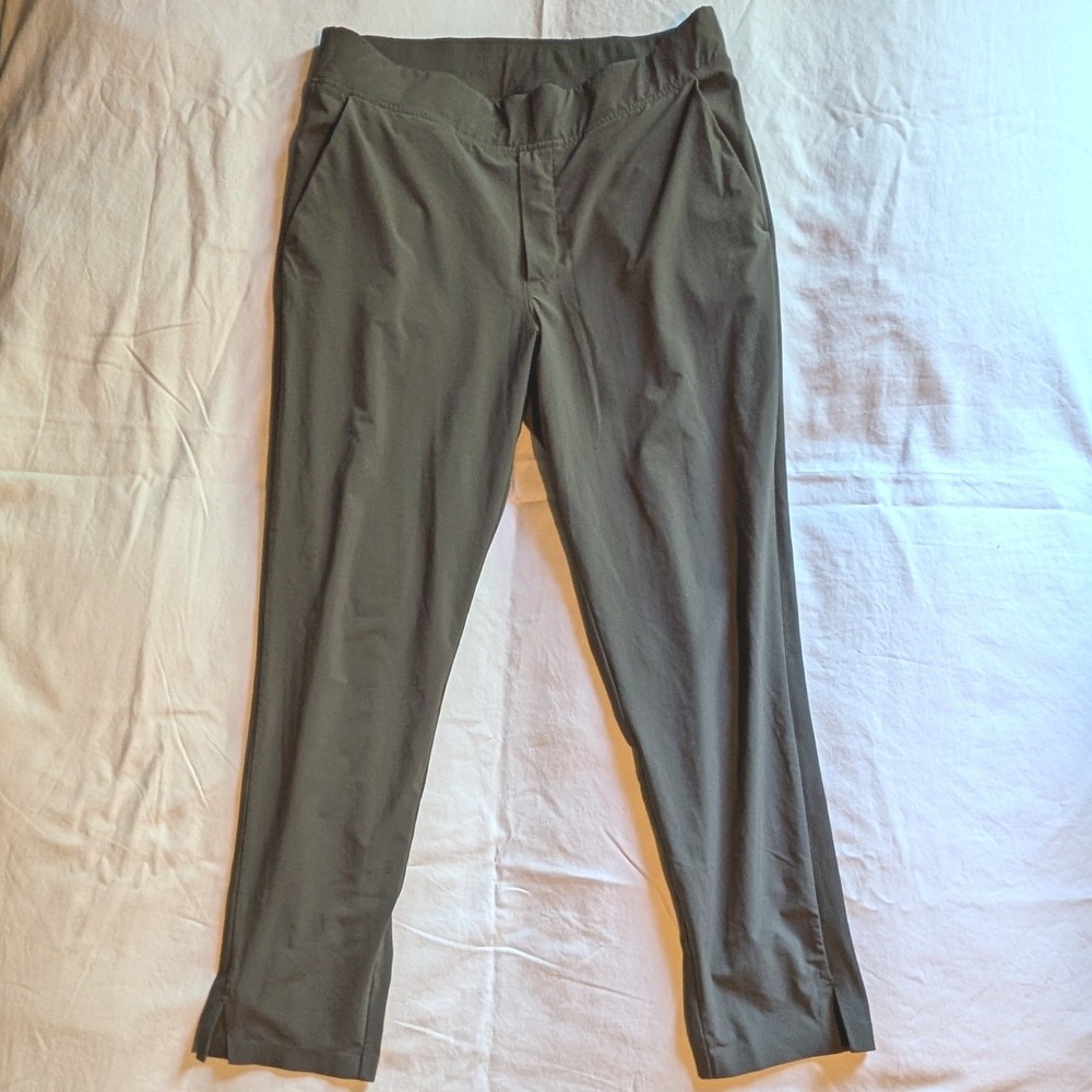 Athleta Womens Hybrid Trekkie Performance Pants Olive Green Tapered Size 10
